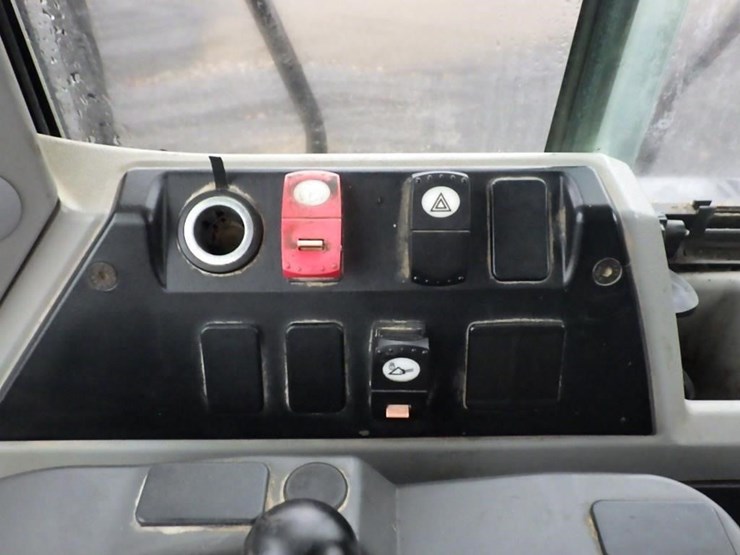 2017-caterpillar-950m-image-39