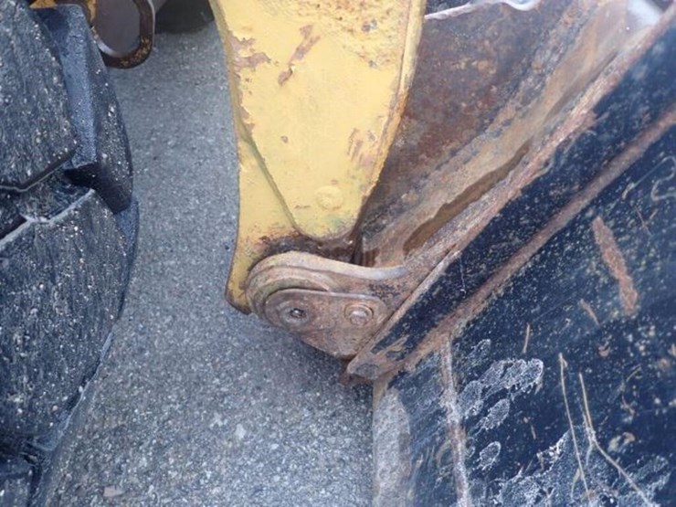 2010-caterpillar-232b-image-50