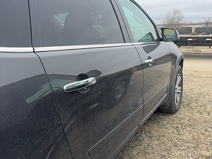 2017-chevrolet-traverse-image-8