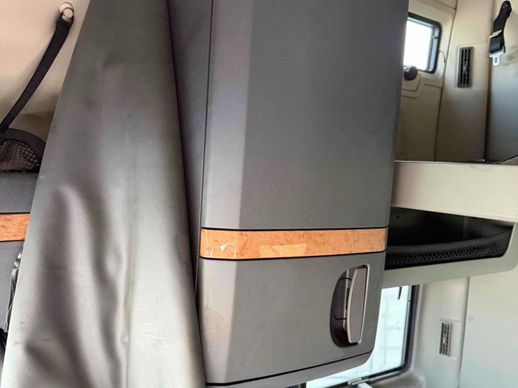 2015-international-prostar-image-20