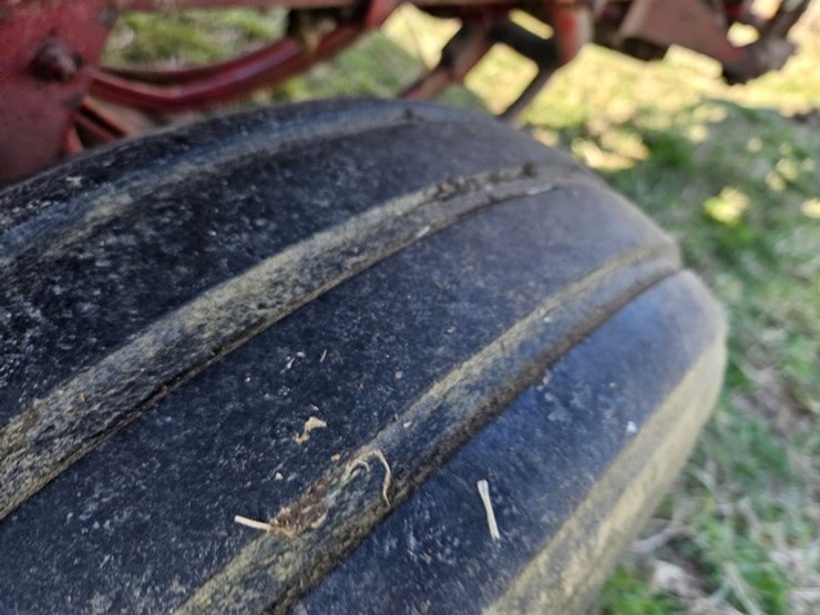 new-holland-315-image-41