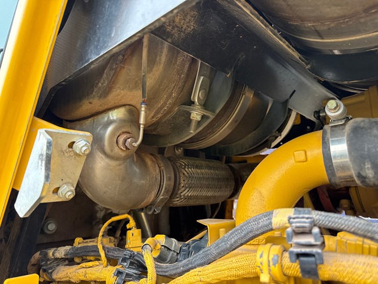 deere-700k-lgp-image-39