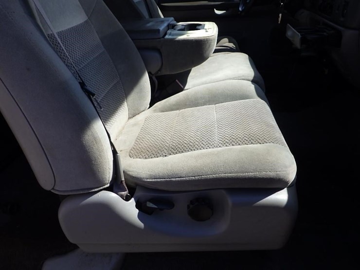 2001-ford-f350-image-19