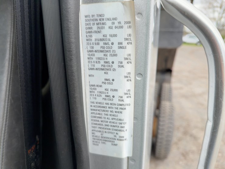 2010-mack-granite-gu713-image-38