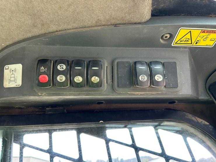 caterpillar-256c-image-20