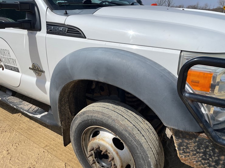 2011-ford-f550-image-16