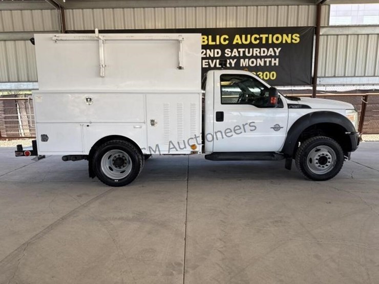 2014-ford-f550-image-1