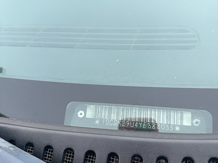 2001-chevrolet-2500-image-2