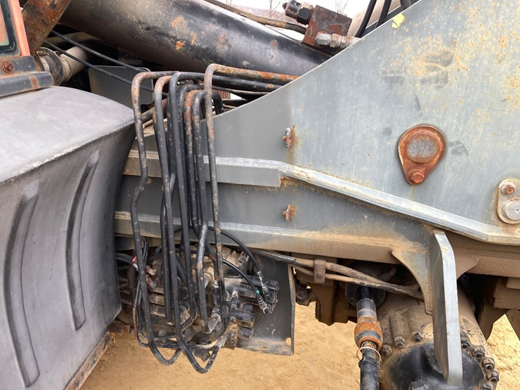 2005-jlg-g9-43a-image-50