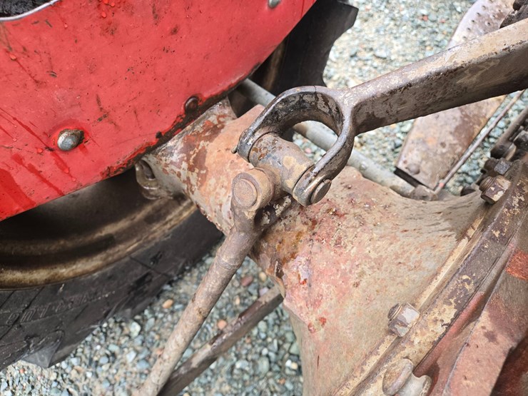 massey-ferguson-35-image-34