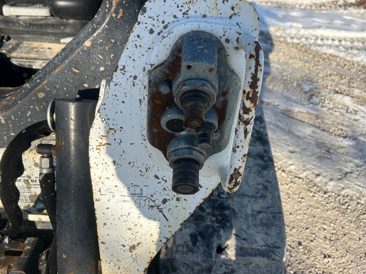 2017-bobcat-t550-image-53