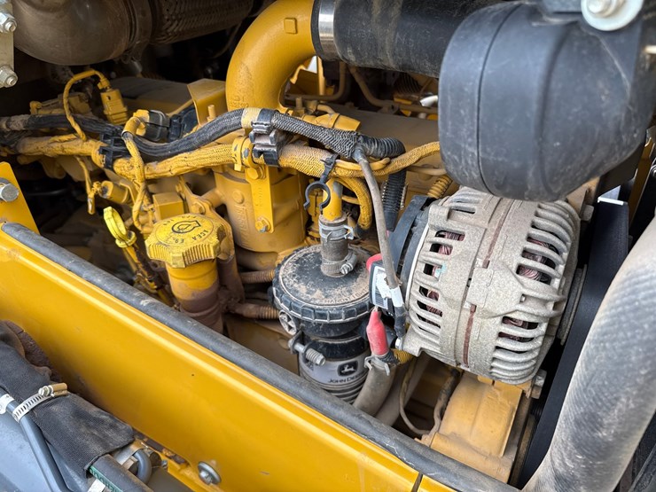 deere-700k-lgp-image-38