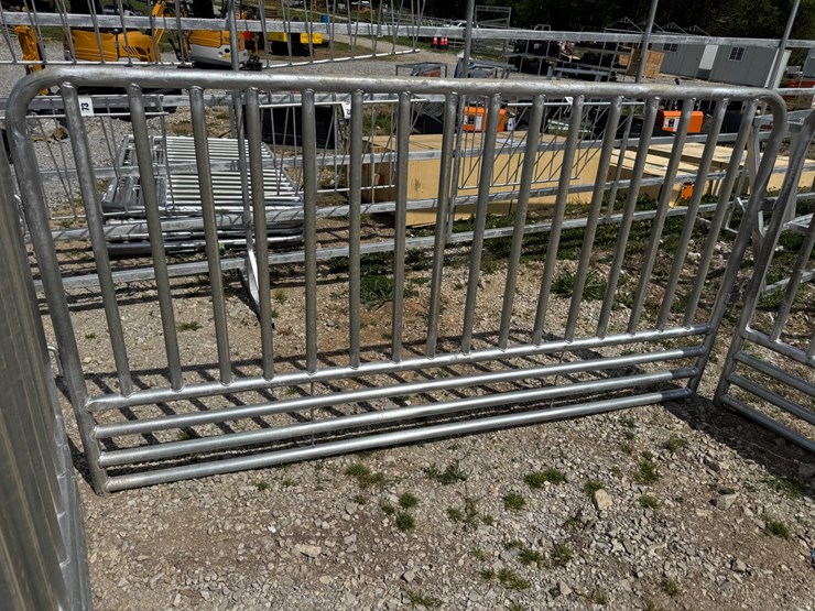 #87-•-8ft-galvanized-goat-panels-image-1