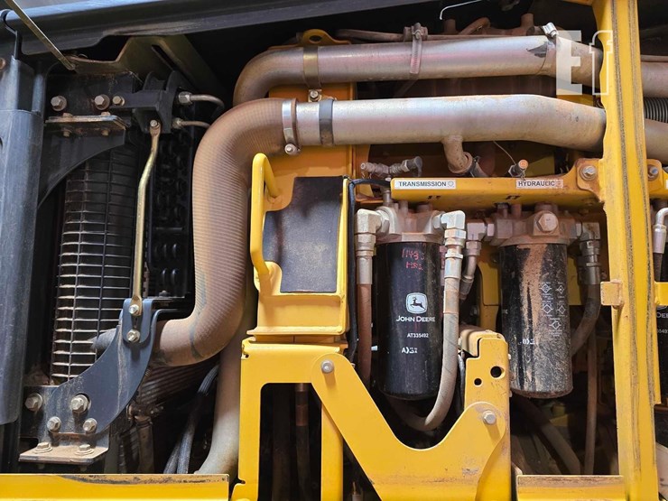 2012-deere-772g-image-27