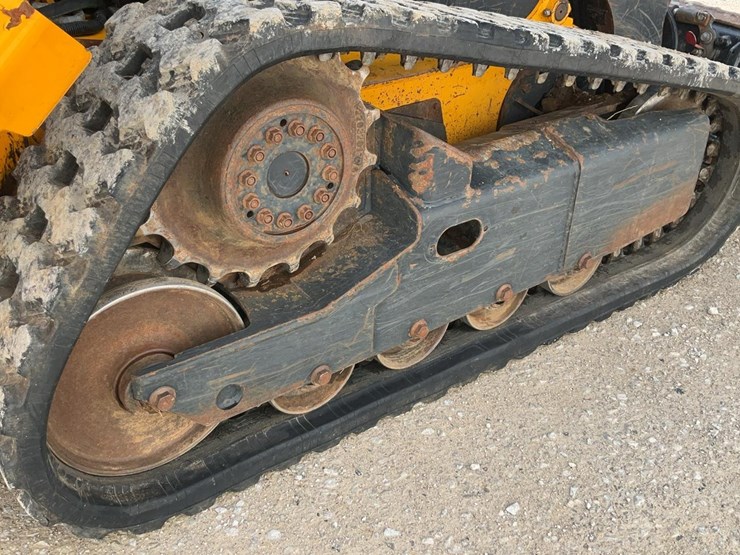 2021-jcb-215t-image-36