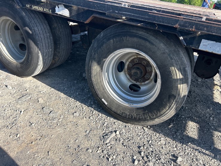 2016-big-tex-25'-gooseneck-image-8