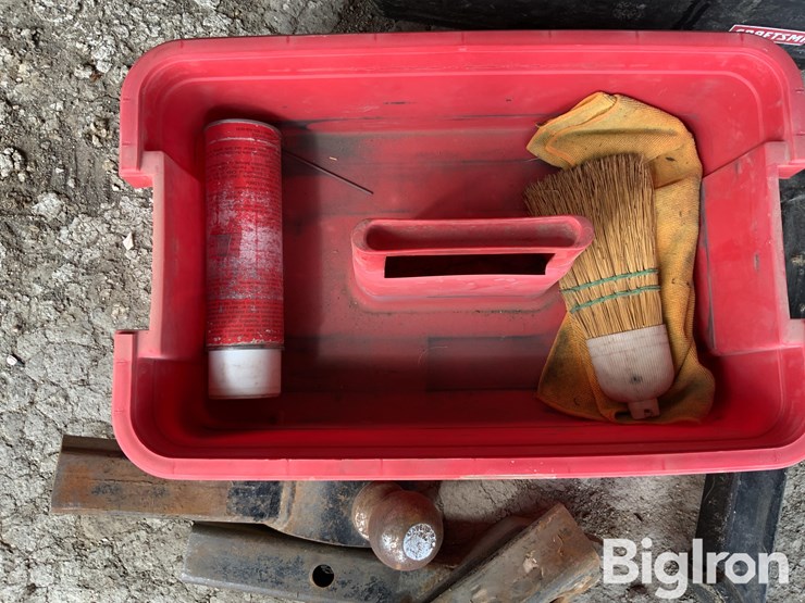 hitches,-pins,-carrying-case-image-8