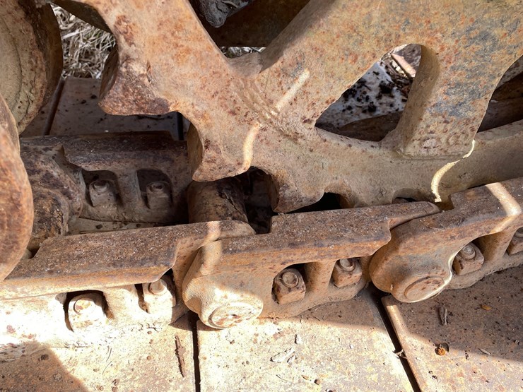 caterpillar-225-image-18