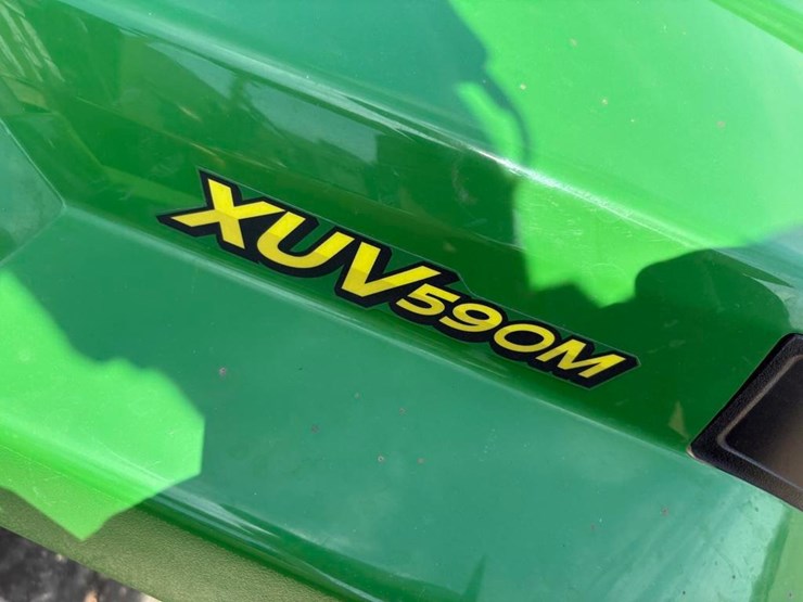 2022-john-deere-gator-image-12