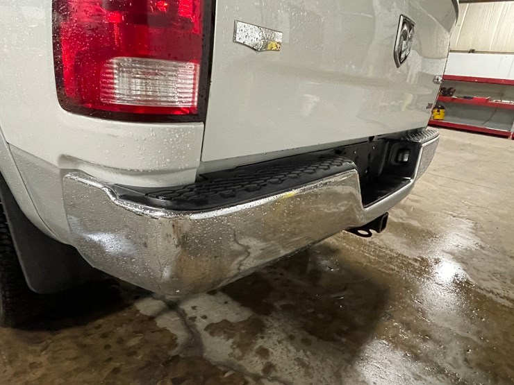 2012-dodge-3500-image-25