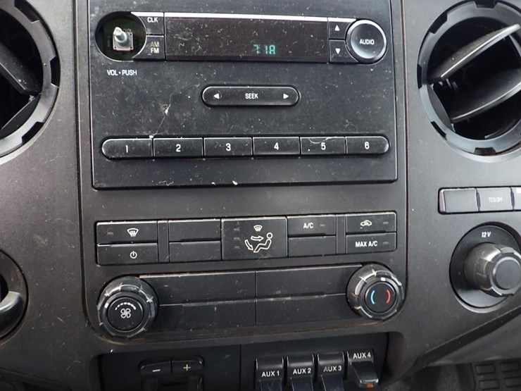 2011-ford-f550-image-29