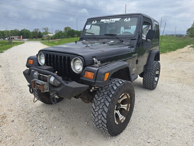 1997-jeep-wrangler-image-1