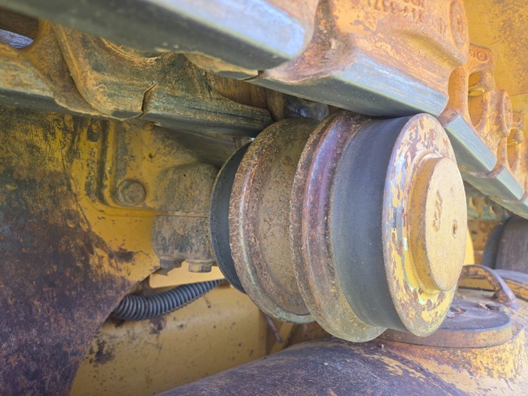 2014-caterpillar-953d-image-68