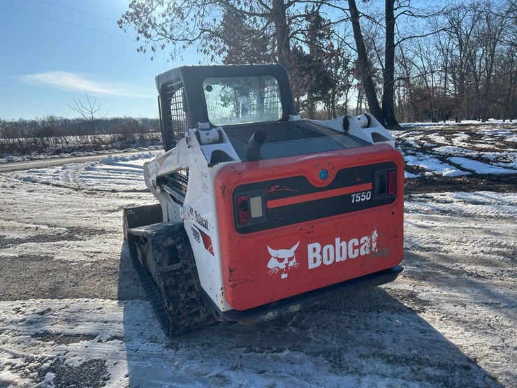 2017-bobcat-t550-image-8