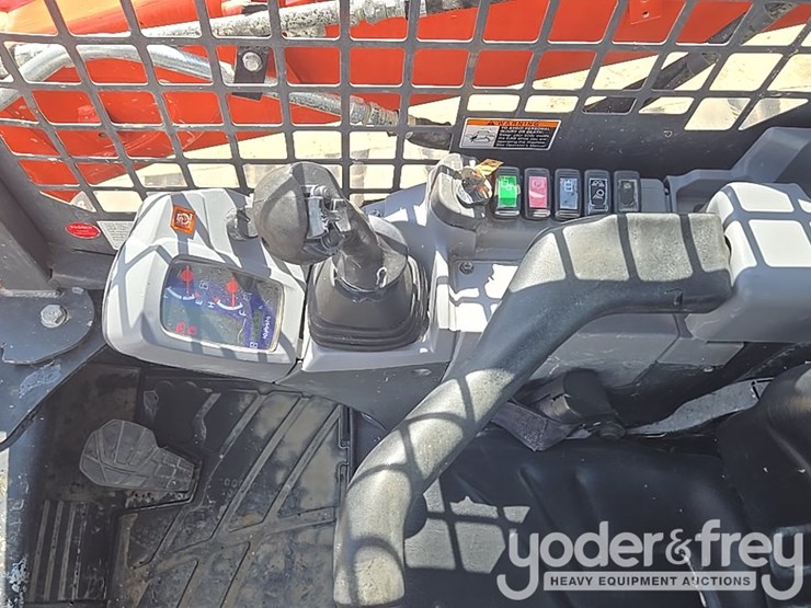 2020-kubota-svl65-2-image-73