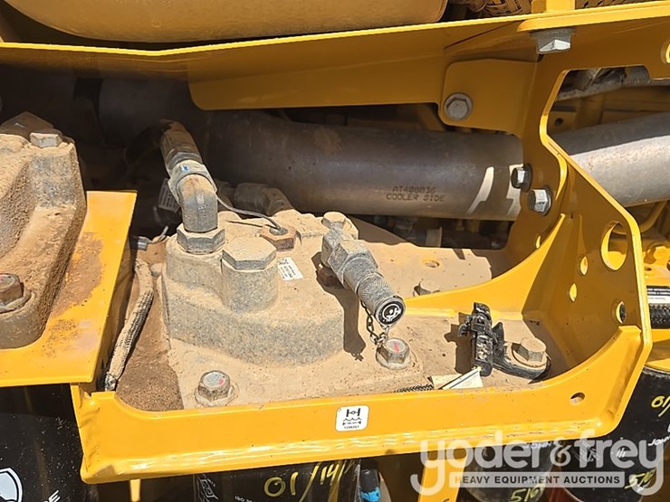 2019-deere-670g-image-82