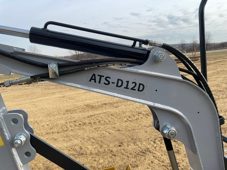 #1044-•-new-ats-d12d-mini-excavator-image-28