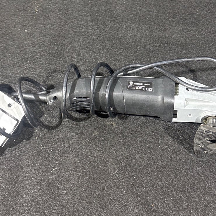 #782 • DEKO TRIANGLE SANDER