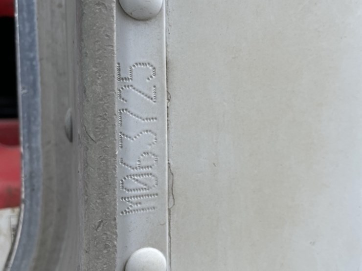 2004-kenworth-t300-image-38