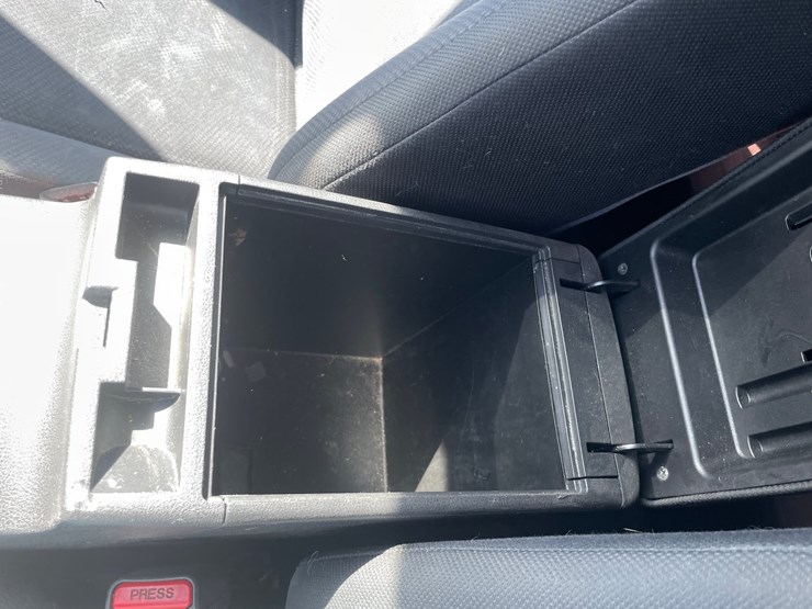 2015-nissan-rogue-image-49