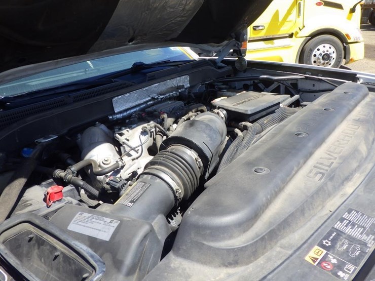 2019-chevrolet-2500hd-image-10