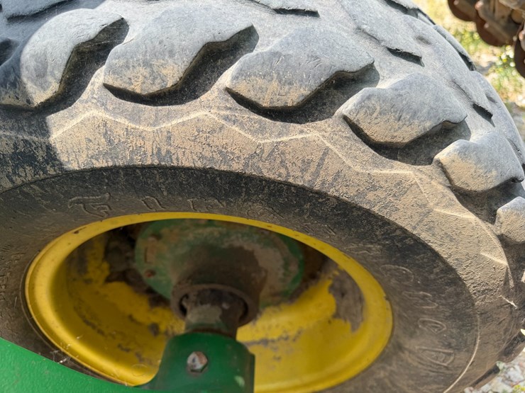 john-deere-1590-image-14