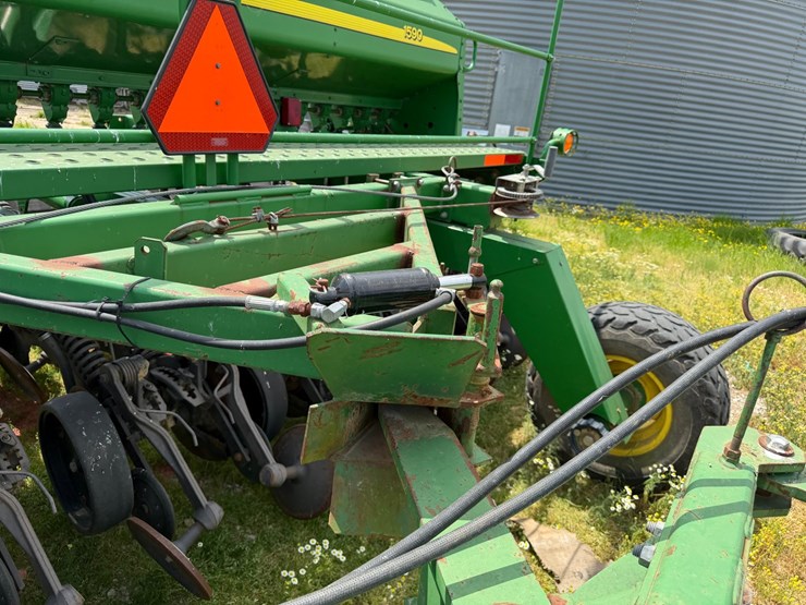 john-deere-1590-image-52