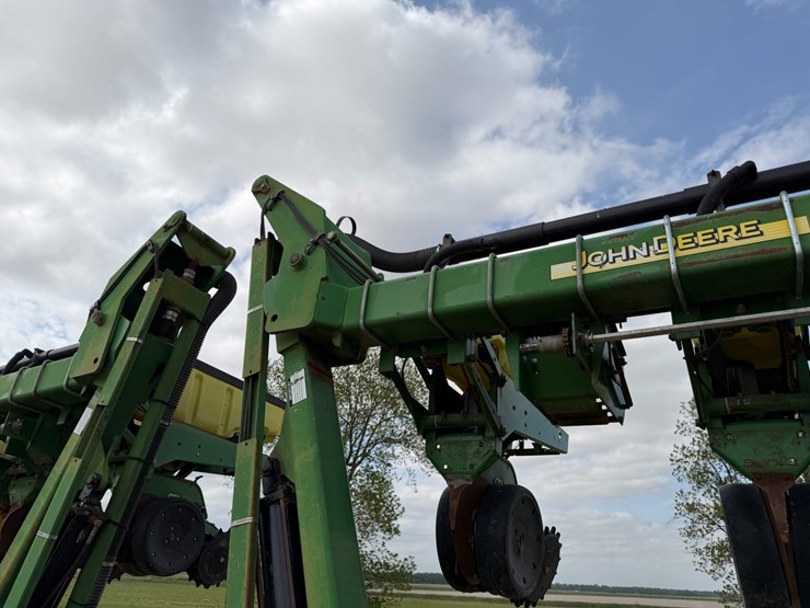 john-deere-1720-image-82