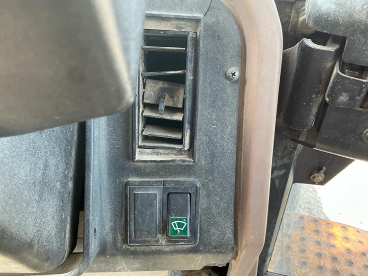 john-deere-310d-image-20