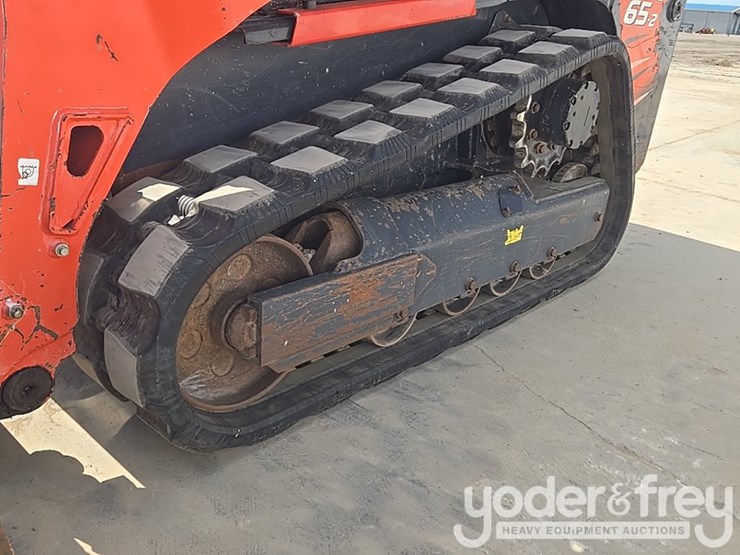 2020-kubota-svl65-2-image-13