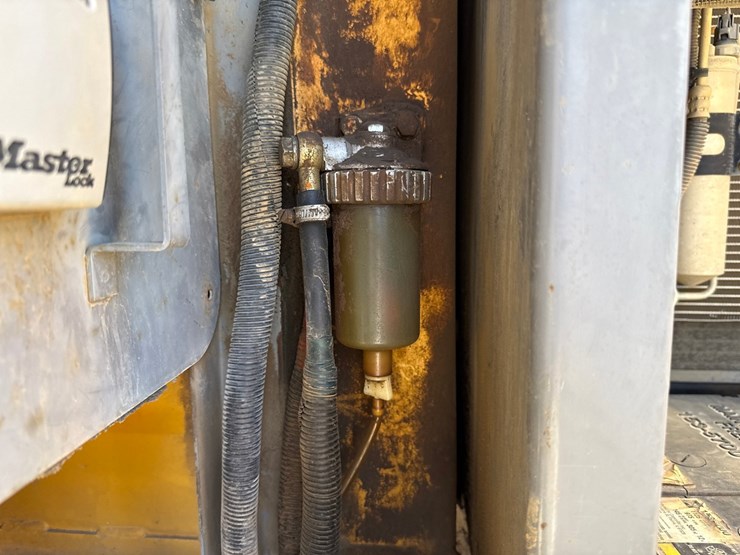 2009-deere-225-lc-image-52