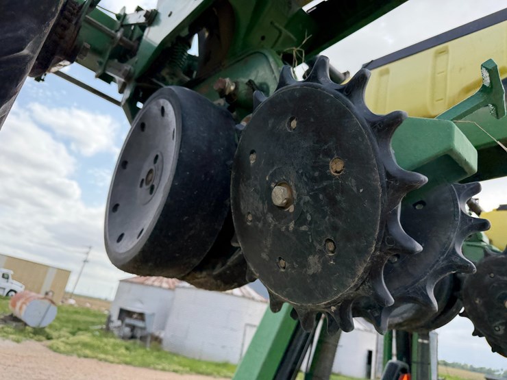 john-deere-1720-image-61