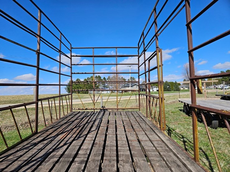 #536-•-8'x16'-bale-wagon-image-12