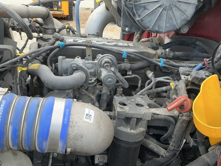 2021-peterbilt-337-image-9