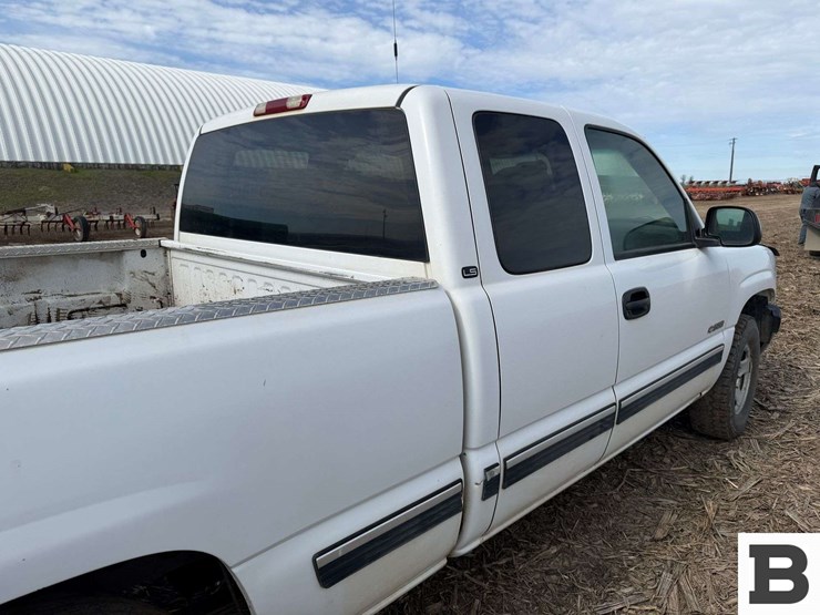 2002-chevrolet-silverado-1500-image-21