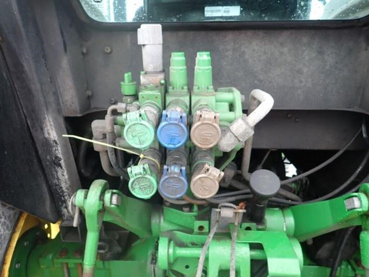 2016-john-deere-5085e-image-54
