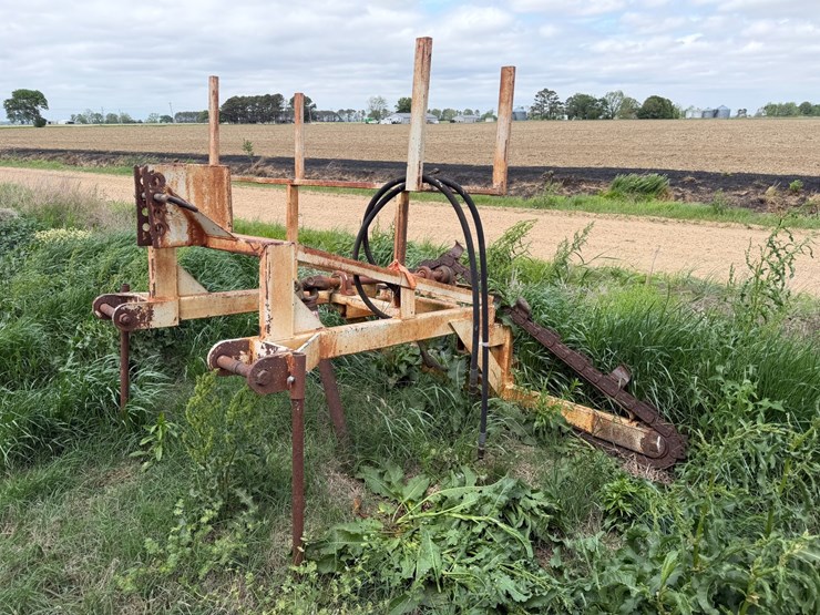 #45268-•-levee-trencher-image-1