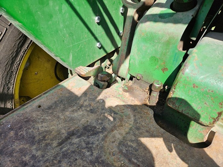 john-deere-4020-image-35