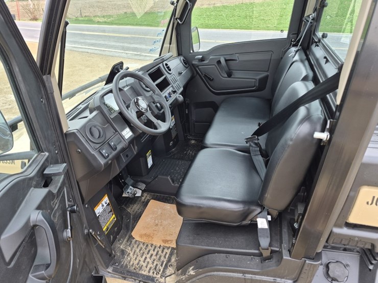 john-deere-gator-image-9