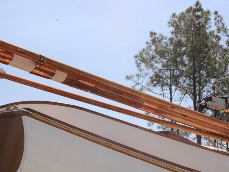 #9545-•-grimmalkin-–-18'-fenwick-williams-classic-wooden-catboat-w/-trailer-image-21